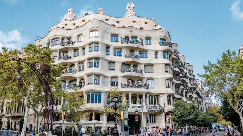Antoni Gaudís Casa Milà barcelona