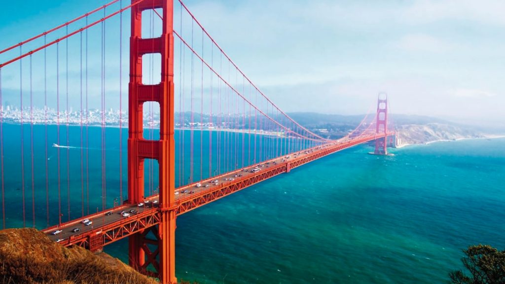 Golden Gate bridge over San Francisco Bay